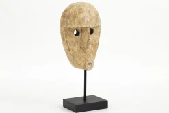 Flamant Lilli, Masque, A Pied Best