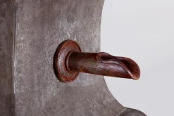 Flamant Ravenne, Fontaine Clearance