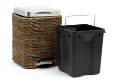 Flamant Togo, Poubelle, Roseau Sale